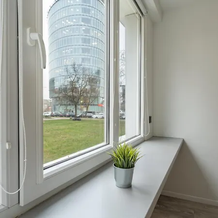 River To The - 7b Apartment